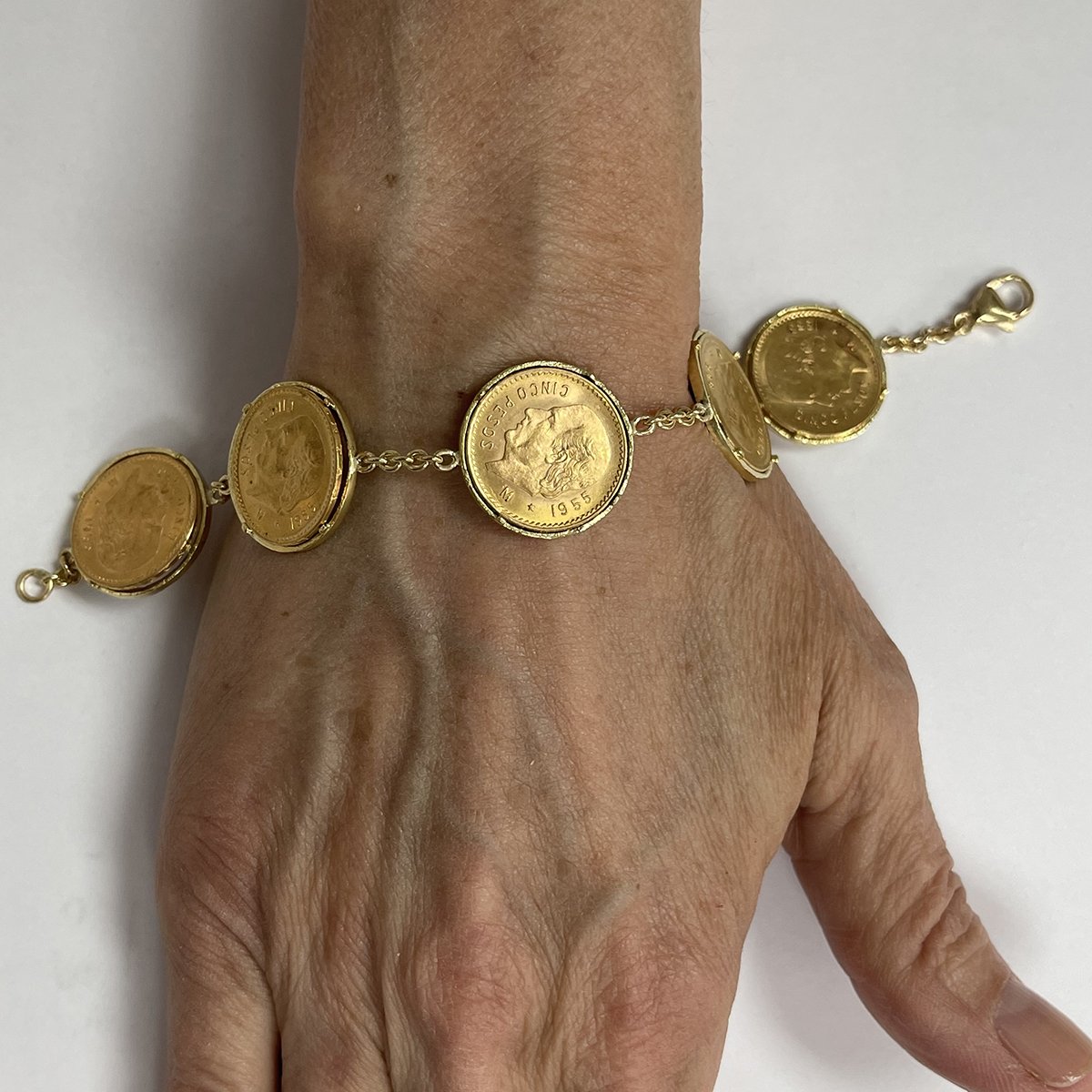 21K Gold Coins Bracelet | Gold coin jewelry, Gold jewelry fashion, Gold  bangles design